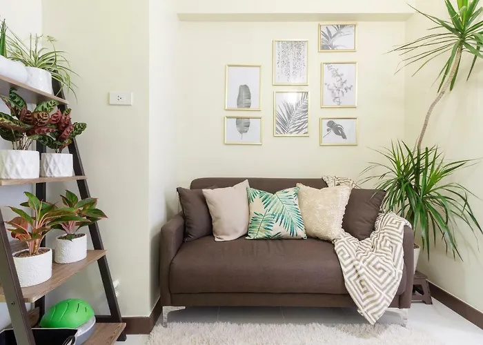 Fiber-powered Tropical Oasis Guest house *