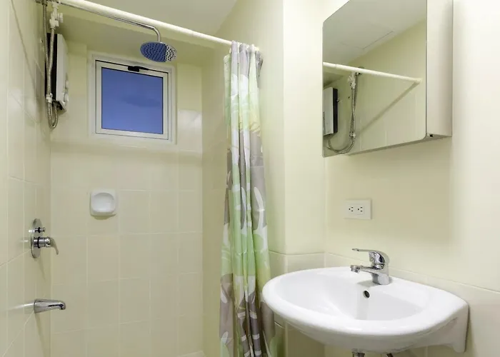 Fiber-powered Tropical Oasis * Manila